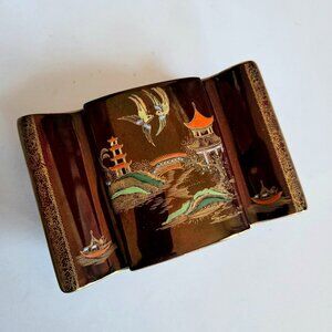 Vintage 1930s Carlton Ware Handpainted ''Rouge Royale'' England cigarette box.